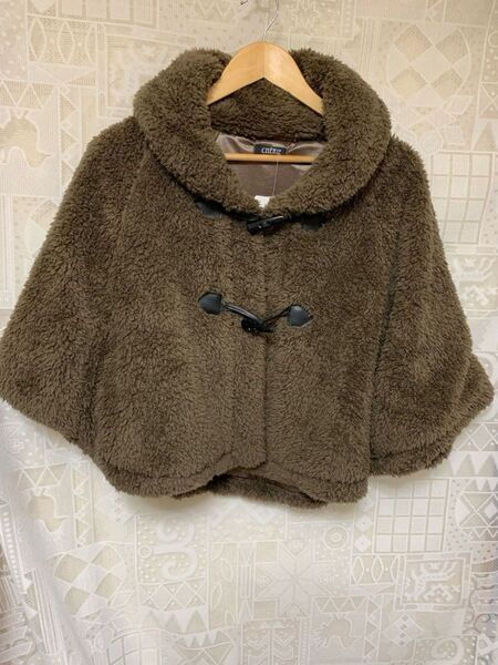 未着用品 レディース ファーリーポンチョとカシミヤ100%半袖セーター