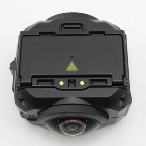 【美品】GARMIN VIRB 360 010-01743-10 バッテリーチャージャー付き GPS内蔵 360° 全天球 アクションカメラ ガーミン 本体の画像8