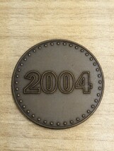 ★2004年 ポルシェ純正カレンダー付属コイン（ポルシェタ996ターボ) Porsche 911turbo_画像2