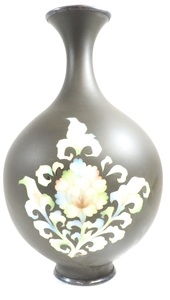 折り重なる色彩の深みが美しい！昭和ビンテージ 七宝焼花瓶 花器 1980年代 口径6cm 直径17cm 高さ28cm KEK512