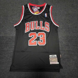 シカゴ・ブルズ　NBA　JORDAN選手　バスケットシャツ　ゲームシャツ　1997−98　バスケットユニフォーム　ブラック　刺繍　サイズL