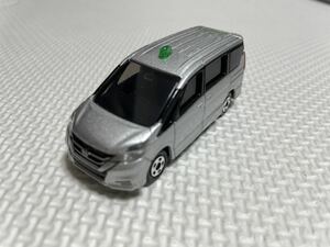 トミカ　日産セレナ　新幹線輸送　先導車