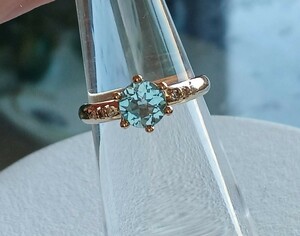 K 18 Gold aquamarine with diamond ring #10 a little over 