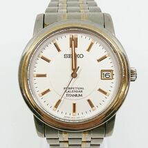 『SEIKO セイコー 8F32-00A0 パーペチュアルカレンダー 』 デイト クォーツ チタン ゴールド ホワイト文字盤 メンズ 腕時計 チタニウム_画像1