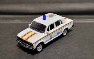 ロシア ミニカー パトカー 警察車両 LADA トミカサイズ