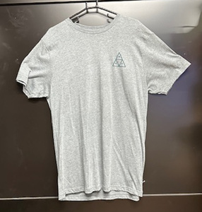 50％OFF！！　HUF 　ハフ　アパレル　TEE　Tシャツ　TRIPLE　TRIANGLE　TEE　Lサイズ　GREY