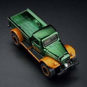 RLC Exclusive Holiday 1952 Dodge Power-Wagon