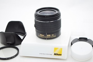 ★Nikon ニコン AF-P NIKKOR DX 18-55mm F3.5-5.6G VR★おまけ付・レンズフード付