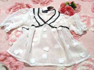 BaoBao◆白◆フワフワ◆お花付き◆透けている◆オシャレ◆お洋服