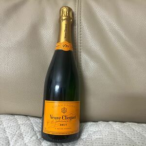 Veuve Clicquot BRUT シャンパン 内容量750ml アルコール分12%未満 酒 未開栓　送料無料