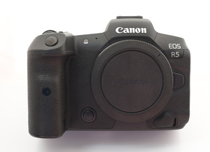 キヤノンEOS R5ボディ 中古美品 純正バッテリー2個付/元箱付　Canon キャノン　ミラーレス一眼