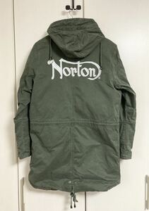 美品☆[Norton] バック刺繍 ヴィンテージ加工 ストレッチ フーデットモッズコート M グリーンカーキ 63N1707 ノートン