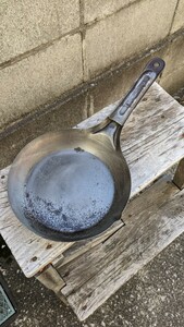 ビンテージ Cowboy FryingPan 鉄製 鉄フライパン カウボーイフライパン ソロキャンプ ブッシュクラフト USA製 野営 鉄製 フライパン