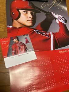 大谷翔平 2024年 ポスターカレンダー、卓上カレンダー　2つセット　三菱UFJ銀行 非売品