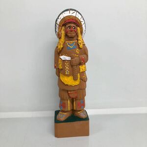 H■⑧ 木製 インディアン像？ 高さ60cm 木彫り人形 置物 オブジェ 民族衣装 エスニック 装飾 工芸品 民芸品 レトロ インテリア 保管品