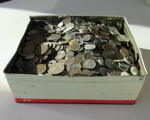 古銭まとめ コインまとめ　日本の古い硬貨　重量約8.9kg　ゆうパック60サイズ発送