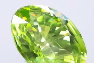 「太陽の石」超運気上昇!?☆彡 明るく綺麗な色のキラキラ 1.58ct 天然 ペリドット ルース オーバル 8.2 x 7mm [鑑別済ロット]