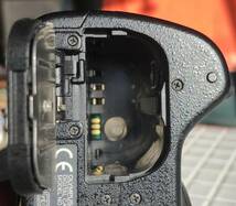 OLYMPUS E-300 本体のみ デジタル一眼レフ 動作未確認 2005年 オリンパス E300 デジタルカメラ 一眼レフ デジカメ デジタル一眼_画像10