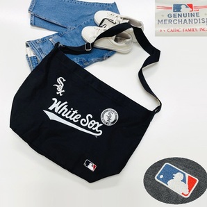 White Sox ブラック ショルダーバッグ メンズ レディース カジュアル アウトドア キャンプ ジップ ロゴ 刺繍 黒 ホワイトソックス