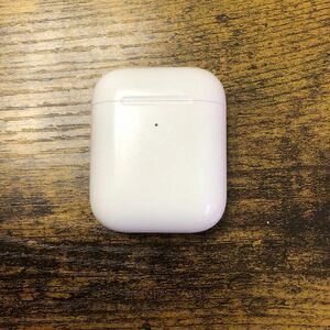 Apple AirPods 第2世代　充電ケース アップル イヤホン Airpods