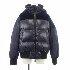 モンクレール MONCLER ダウンジャケット