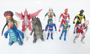 10 00-000000-00 [Y] バンダイ BANDAI ウルトラマン 仮面ライダー 特撮 怪獣 ソフビ 人形 まとめてセット 名00