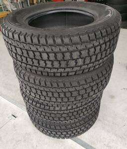 スタッドレス グッドイヤー ラングラー IP/N 265/65R17 2013年中古4本セット ランクル　サーフ プラド パジェロ 