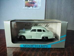 Minichamps 430 043302 Opel Kapitan 1951-53 　ミニチャンプス　オペル カピタン　　グレイ