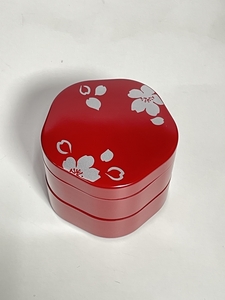 ● コレクター必見 未使用 越前塗 ミニ重箱 花びら 二段 漆芸 漆器 漆塗 工芸品 tk467