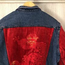 (k) GIANFRANCO FERRE JEANS ジャンブランコフェレ 中綿 イタリア製 金糸ドラゴン刺繍 ジャケット デニム_画像5