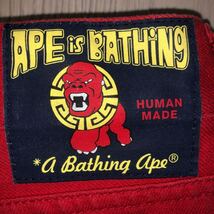 美品 A BATHING APE × HUMAN MADE 刺繍デニムパンツ アベイシングエイプ ヒューマンメイド 赤 日本製_画像4