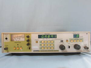 FM/AM SIGNAL GENERATOR VP-8177A FM／AM標準信号発生器