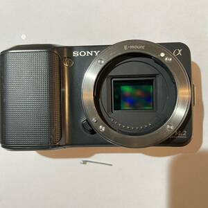 完全ジャンク！SONY NEX-3 本体のみで電池ボックスから部品が出てきました