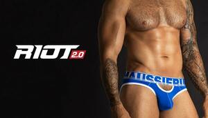 即決正規品新品 オージーバム Aussiebum RIOT 2.0 Brief -青S- ビキニブリーフ 青色 ロイヤルブルー現品表記サイズ S　蒸れずに快適