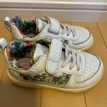 VANS キッズシューズ　スニーカー　運動靴　16cm 白×花柄_画像4