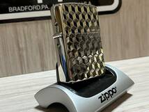 大量出品中!【希少】新品未使用 2015年製 Zippo Armor 'Geometric Pattern' 両面加工 幾何学模様 アーマー ジッポー 喫煙具 オイルライター_画像4