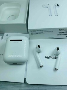 Apple AirPods 第２世代のイヤホンセットの出品　モテル番号　A2031、A2,032、A1602　アップルエアーポッズ 　正規品 動作品 MＶ7N2J/A