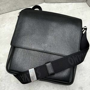 1円■美品/現行■Salvatore Ferragamo フェラガモ メンズ 型押し ショルダーバッグ メッセンジャーバッグ ボディ 斜め掛け レザー 本革 黒