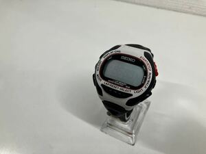 1円〜 11M SEIKO セイコー デジタル腕時計 S670-00A0 スーパーランナーズ スポーツウォッチ ホワイトカラー 電池切れの為動作未確認