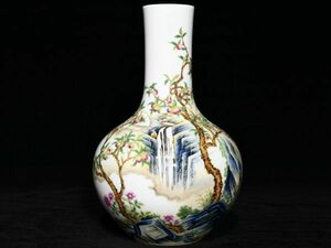 【瓏】陶磁器 琺瑯彩福山壽海紋 天球瓶 清代 雍正年製 染付 置物擺件 古賞物 中国古美術 蔵出