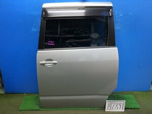 # 142891 Toyota / Voxy / AZR60G / trance X / left rear / door / 1D4 silver VOXY N1M