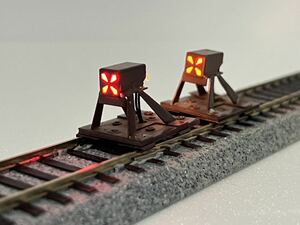 鉄道模型 車止め 2個 HOゲージ 動作確認済 ※線路は付属しません動作確認のため使用してます。