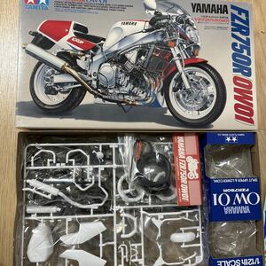 タミヤ 1/12 ヤマハ FZR750R 0W01 プラスチックモデルキット