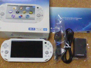 PlayStation Vita PCH-2000 ZA12 ホワイト 未使用