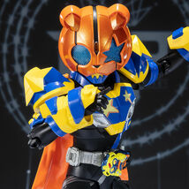 【輸送箱未開封 伝票跡なし】S.H.Figuarts 仮面ライダーパンクジャック モンスターフォーム／ビートフォーム プレミアムバンダイ限定_画像1