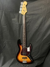 Fender MADE IN JAPAN TRADITIONAL 60S JAZZ BASS 3-Color Sunburst ジャズベース_画像2