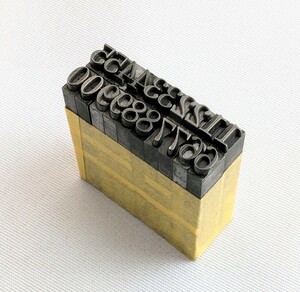 メタルスタンプ　数字　2mm×4.2mm 二分明朝体欧数字 ナンバー 活版印刷 ハンドメイド ナンバリング (12235