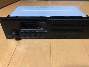 新車外し ダイハツ ハイゼット純正ラジオ AM/FM スピーカー内臓チューナー 86120-B5111 納車外し　　200mm トヨタ　送料無料！