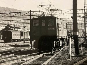 昭和鉄道写真：中央東線.甲府駅のED17 15[甲府]。昭和33年11月16日撮影。11.2×15.8㎝。