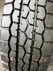 中古タイヤ ミックス　ダンロップ SPLT21 205/65R16 109/107L 2017年製　　イボ付き　　１本